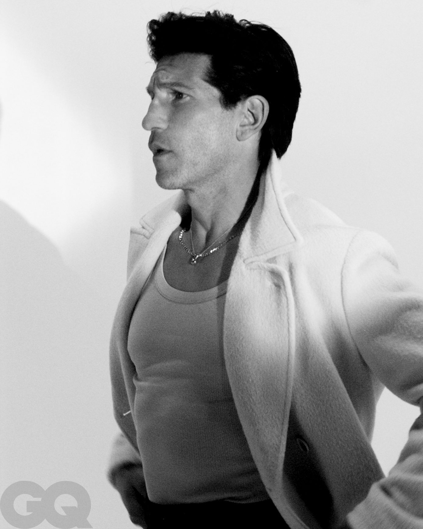 “惩罚者”Jon Bernthal《GQ》杂志新写真，今年他出演的《蜘蛛侠4》《