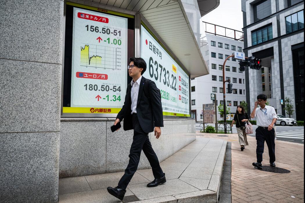 美国为啥突然急着救日元？
前两天日元跌破160兑1美元，日本急了想干预。
可问题