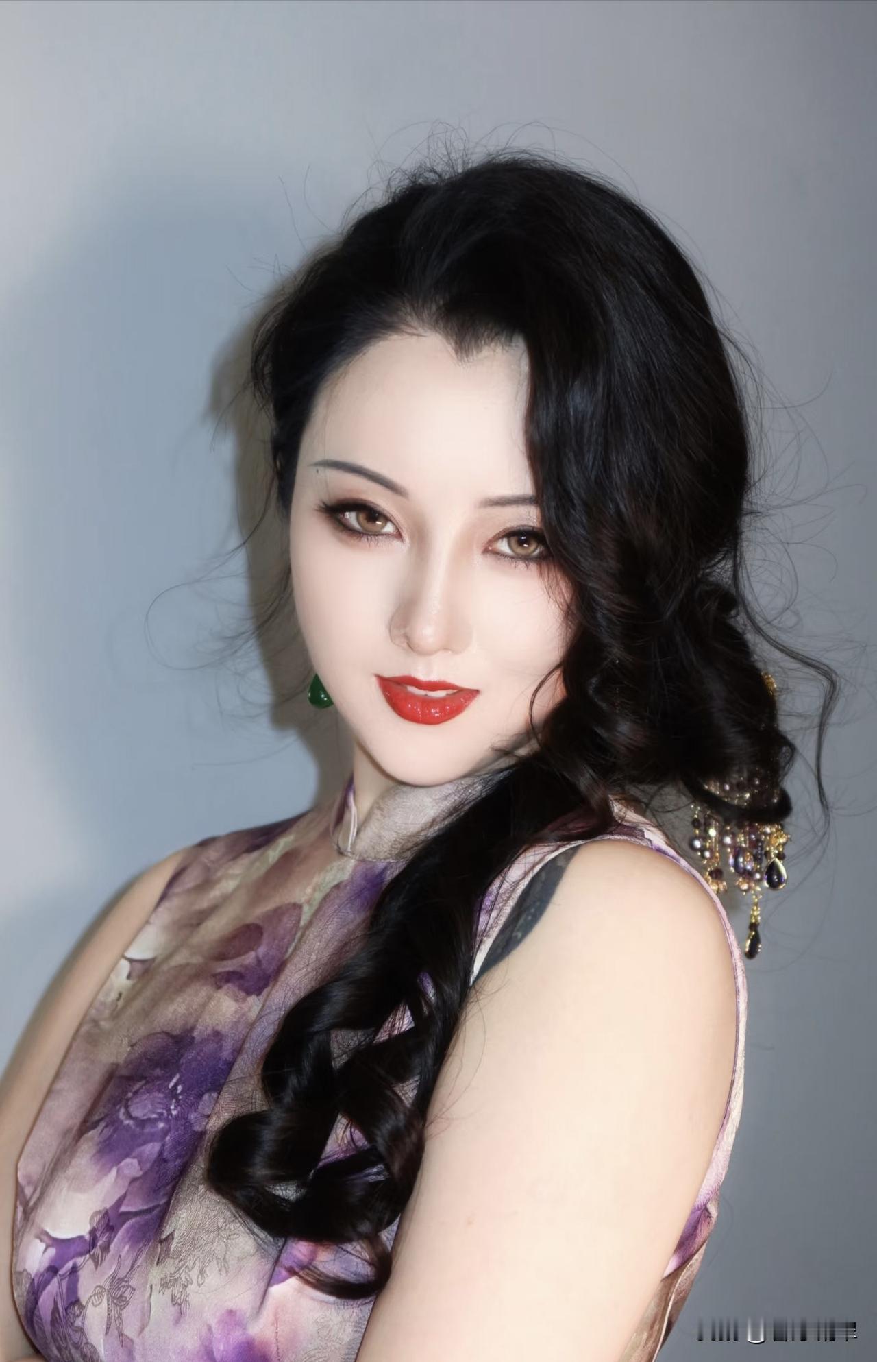 美人尖
丽饶姿
乌鬓理
天感颜
胜花娇
惊天人
天姝临
凡尘降
人间呼
 金粉社