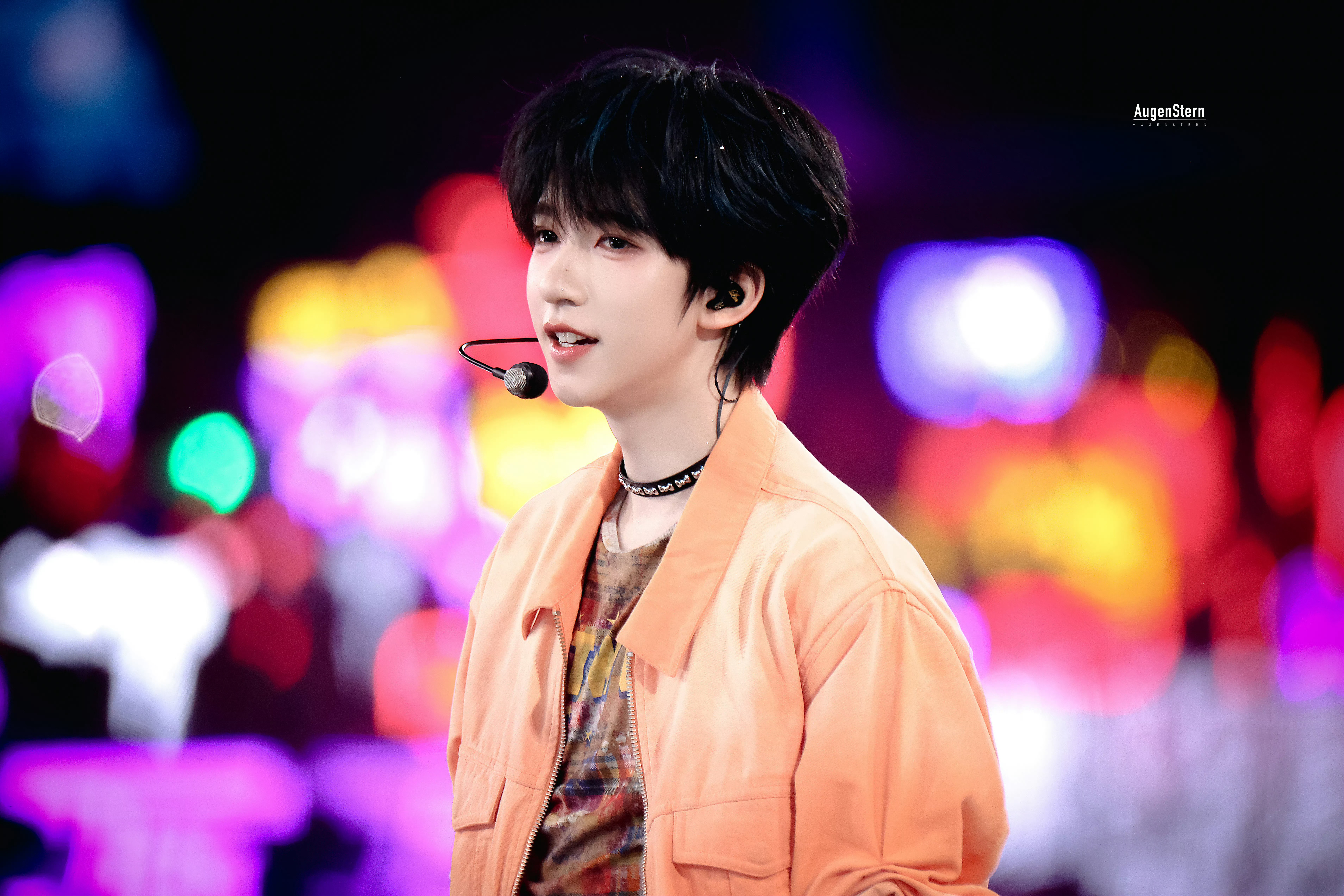 贺峻霖贺峻霖五十公里桃花坞6💚贺峻霖百度网盘代言人“新鲜出炉的食物特有的热气慢