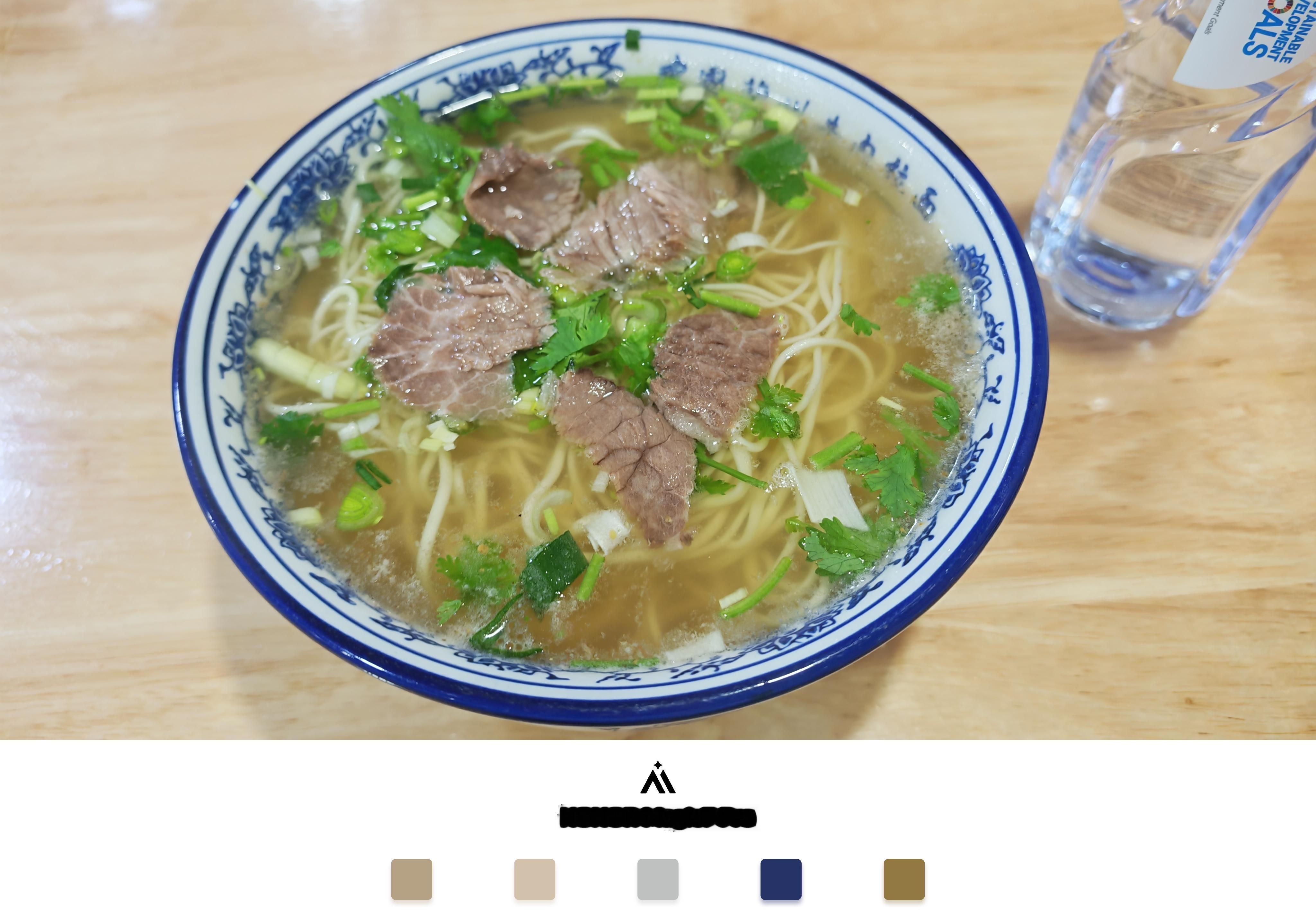 来杭州了。 确实。不想吃本地名菜   于是找个个兰州拉面吃