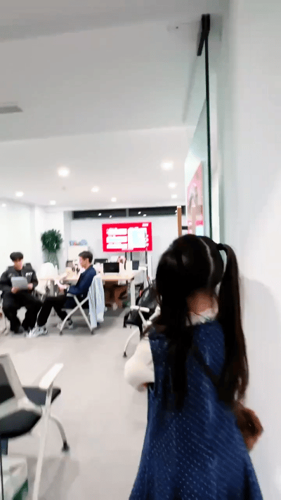 小孩姐就这么狠狠整顿喜人小酒窝探班米未哪里是做客，分明是来突击检查，三句话暴击想