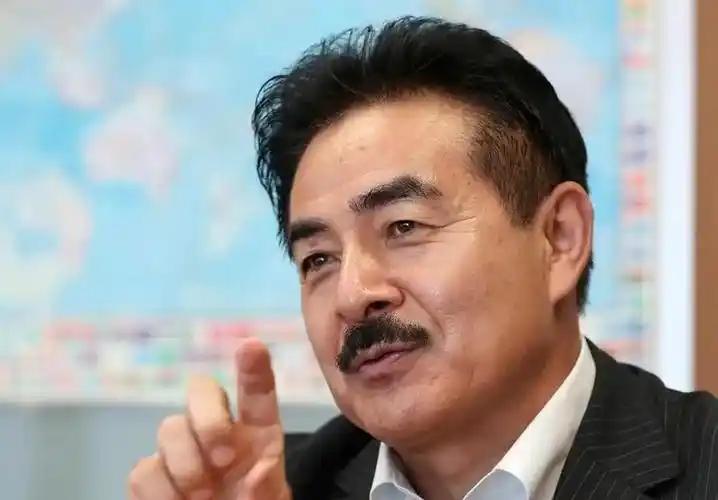 日本前防卫副大臣佐藤正久口出狂言：二战若不是美国和“俄罗斯”出手，中国早被日本灭