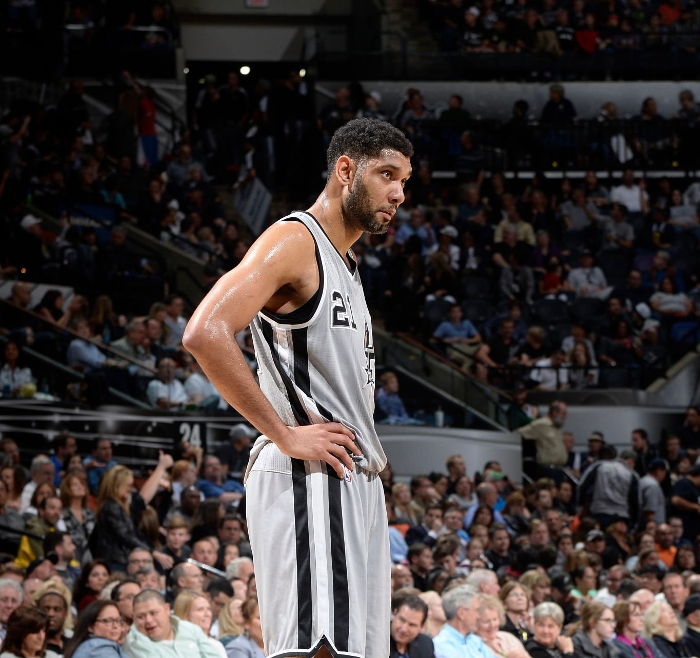 珍惜当下时光，不负自己，让自己快乐起来。晚安刺蜜明天见 ｜