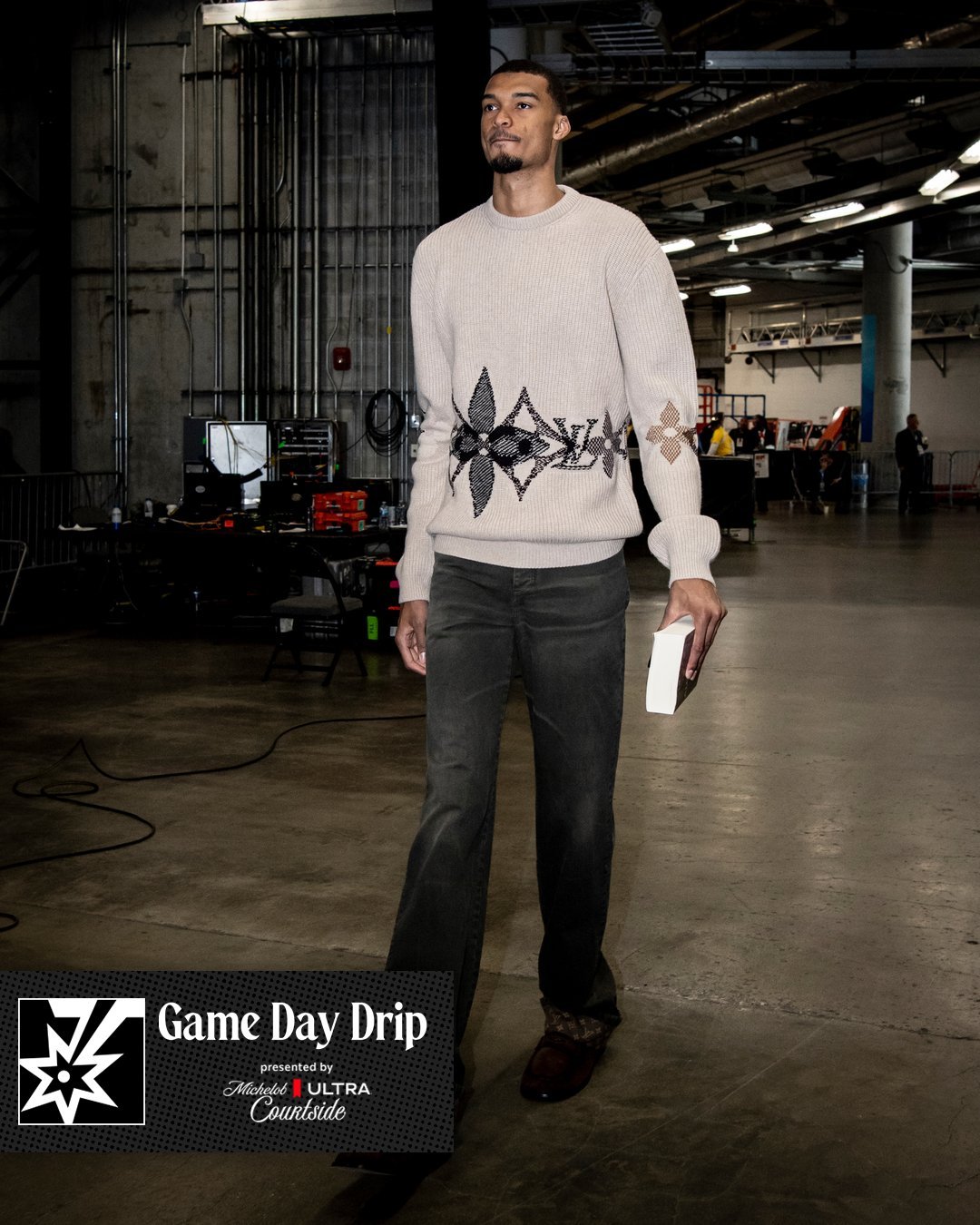 又是一天早班！读书会主席今天带书入场超话创作官 ｜不想上班 ｜文班亚马