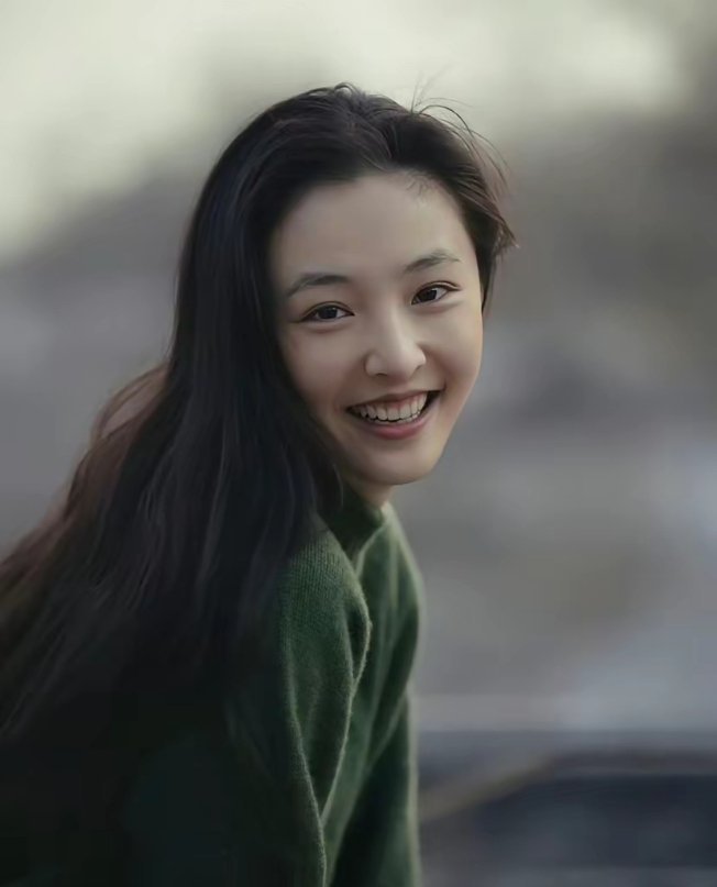 吴倩很可惜原本的“华 策一姐”，合作过鹿晗等大帅哥没想到是个恋爱脑，还看上个不帅
