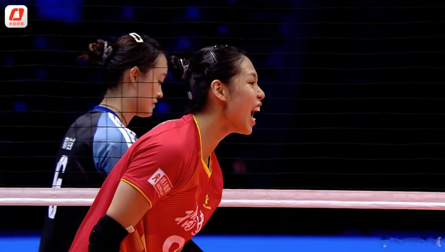 女排成年组小组赛B组：福建队3-0（25-17/25-14/25-11）广东队福