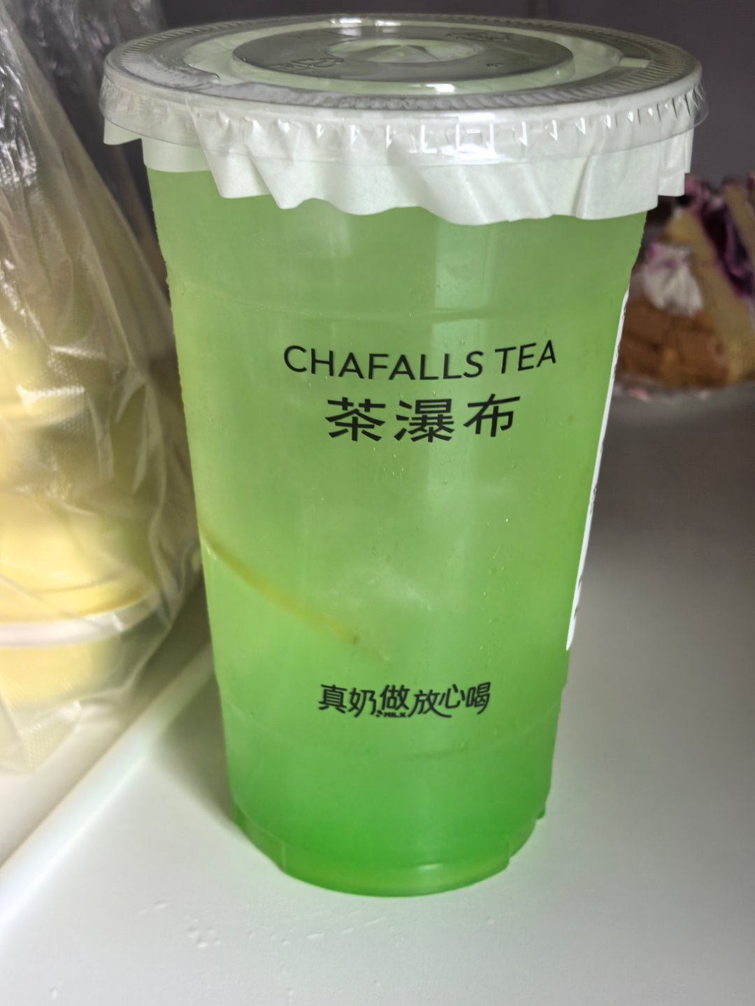 这个系列的气泡水特别好喝 葡萄的也特别好喝😆