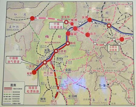 当初中国好心拉上印度共建四国经济走廊，主动留席位共享南亚发展红利！印度为啥全程摆