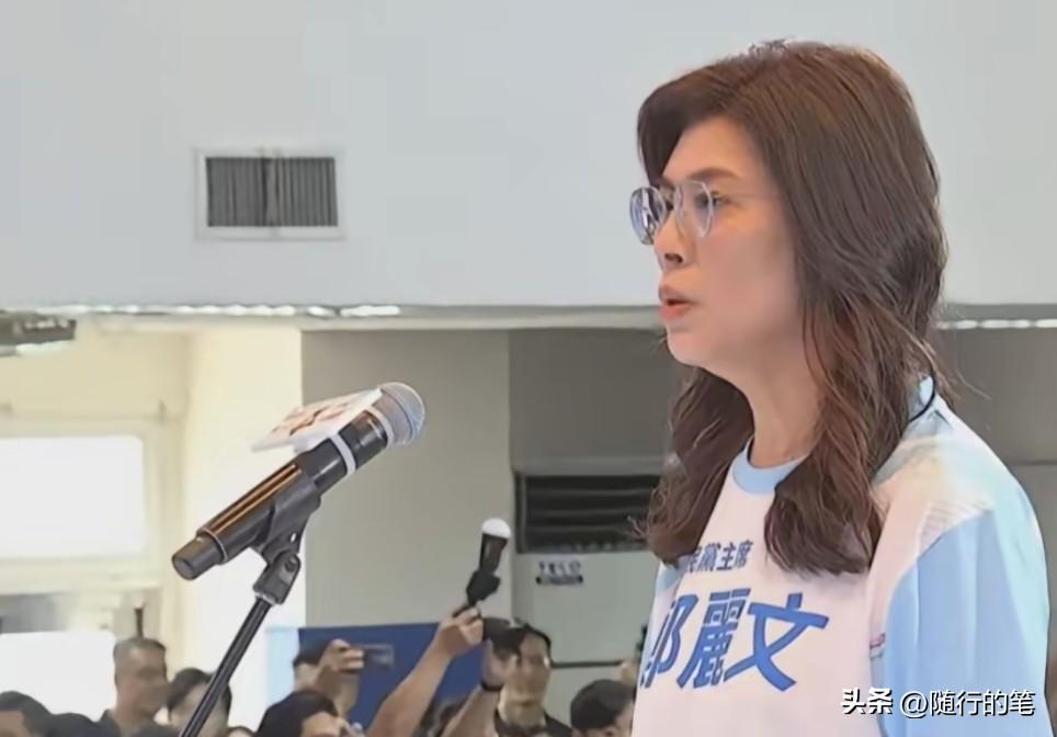 台湾这个九合一选举，国民党最尴尬的无疑就是郑丽文了。作为堂堂国民党主席，最重要的