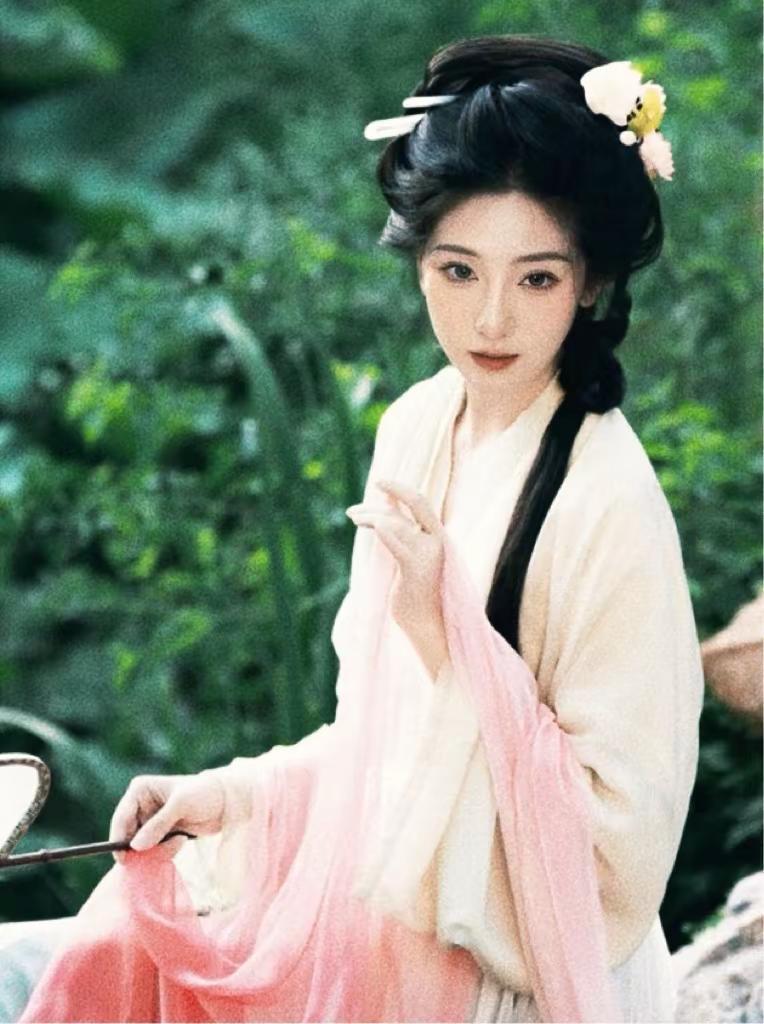 这世间女子本就应 千娇百媚