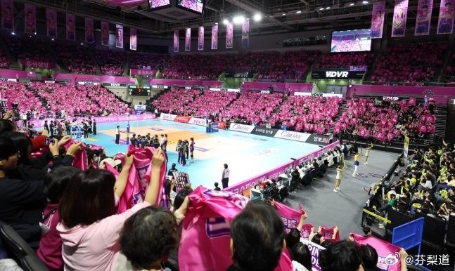 又飘了……即使没有金软景，韩国V女排联赛第一轮依然创下收视新纪录！其中最高收视率