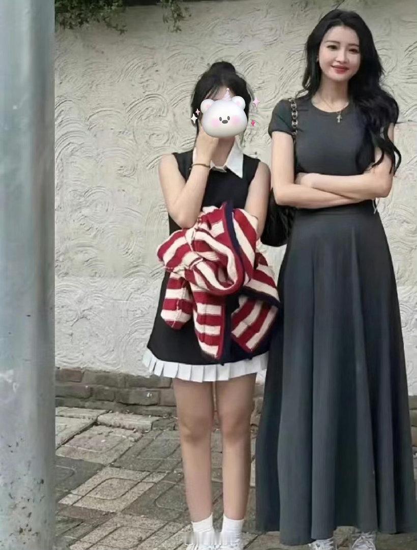 孙怡 幼态脸高妹身材高挑比例超绝，长手长脚超有气场，脸却元气又可爱，幼态感拉满，