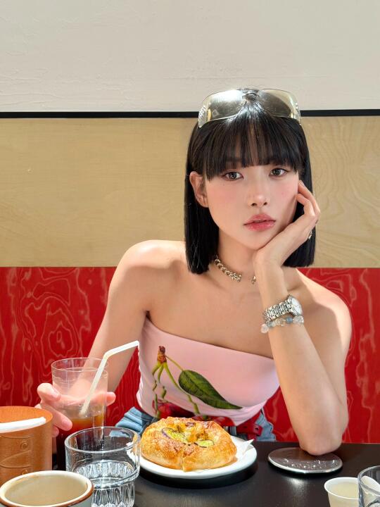 “你看着我的眼睛说”_
