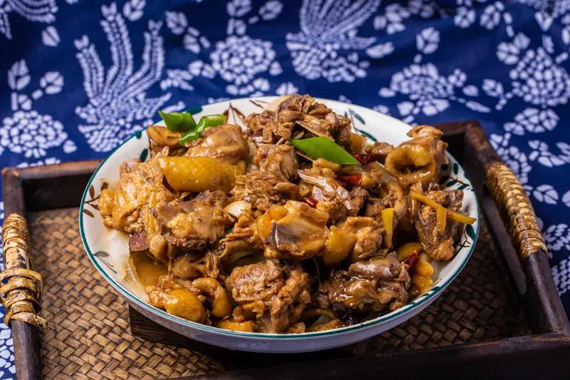 ✅5月1日，大理三月街年街宴开席，这简直是吃货的狂欢！2026年“三月街”民族节