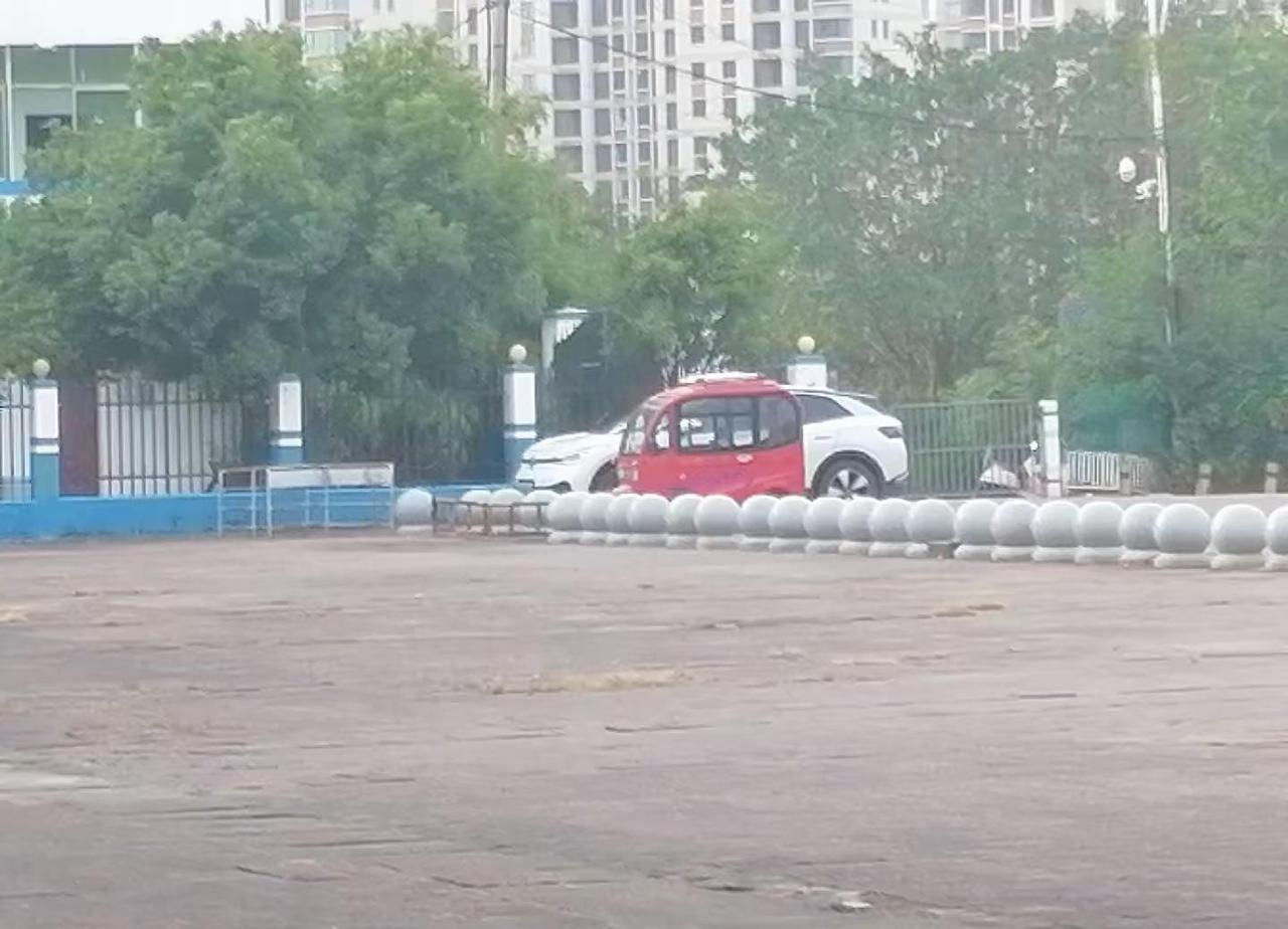 小汽车