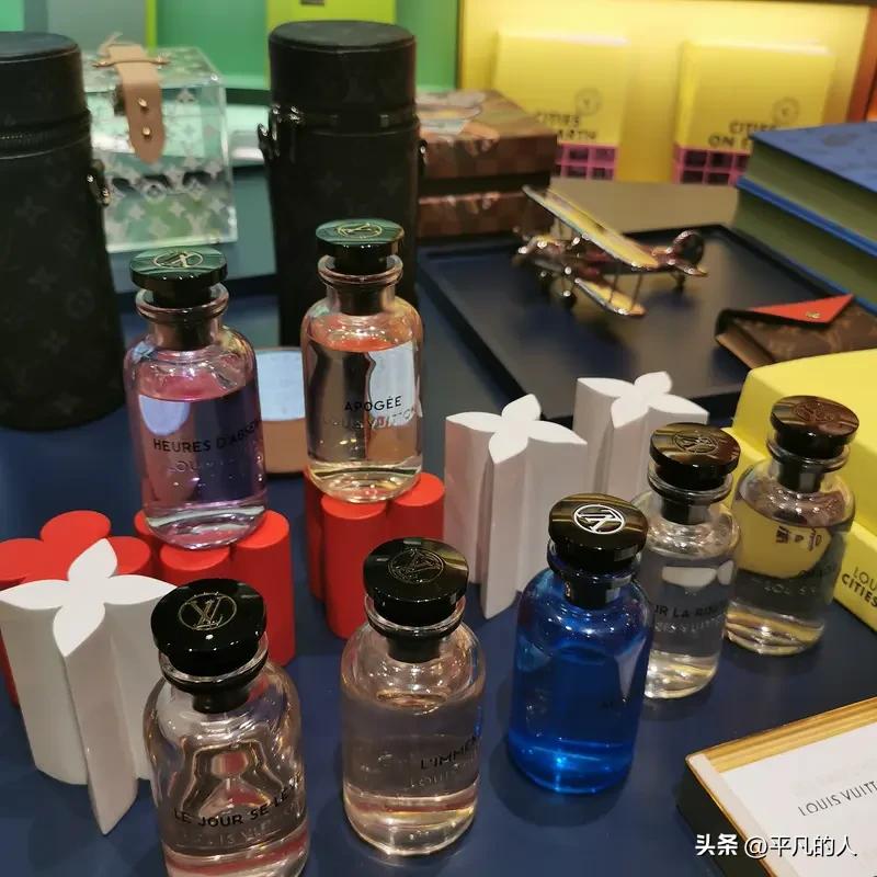LV要完了吗？ LV要完了吗？曾经辉煌的国际大牌如今尽显落寞，竟落魄到依靠批量追