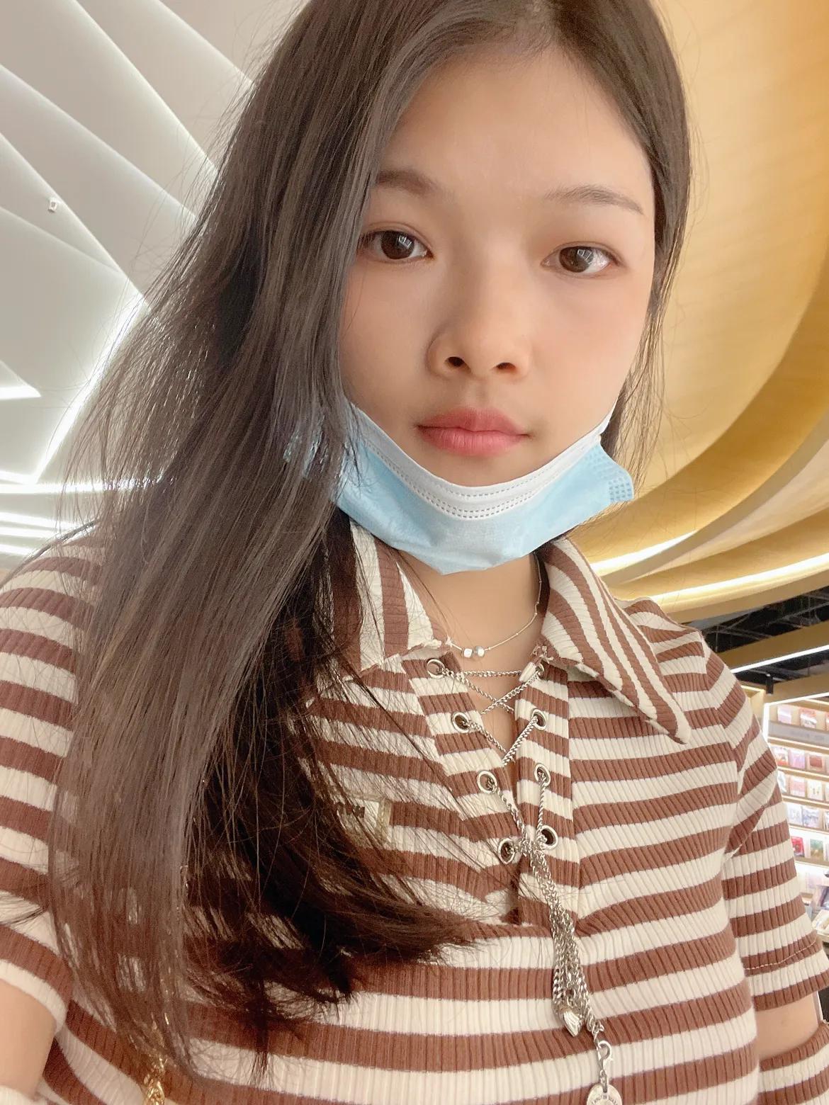 唉，最近满脑子都是在想这月中旬去流浪的事，感觉现在脑袋一片空白，有些事情看似简单