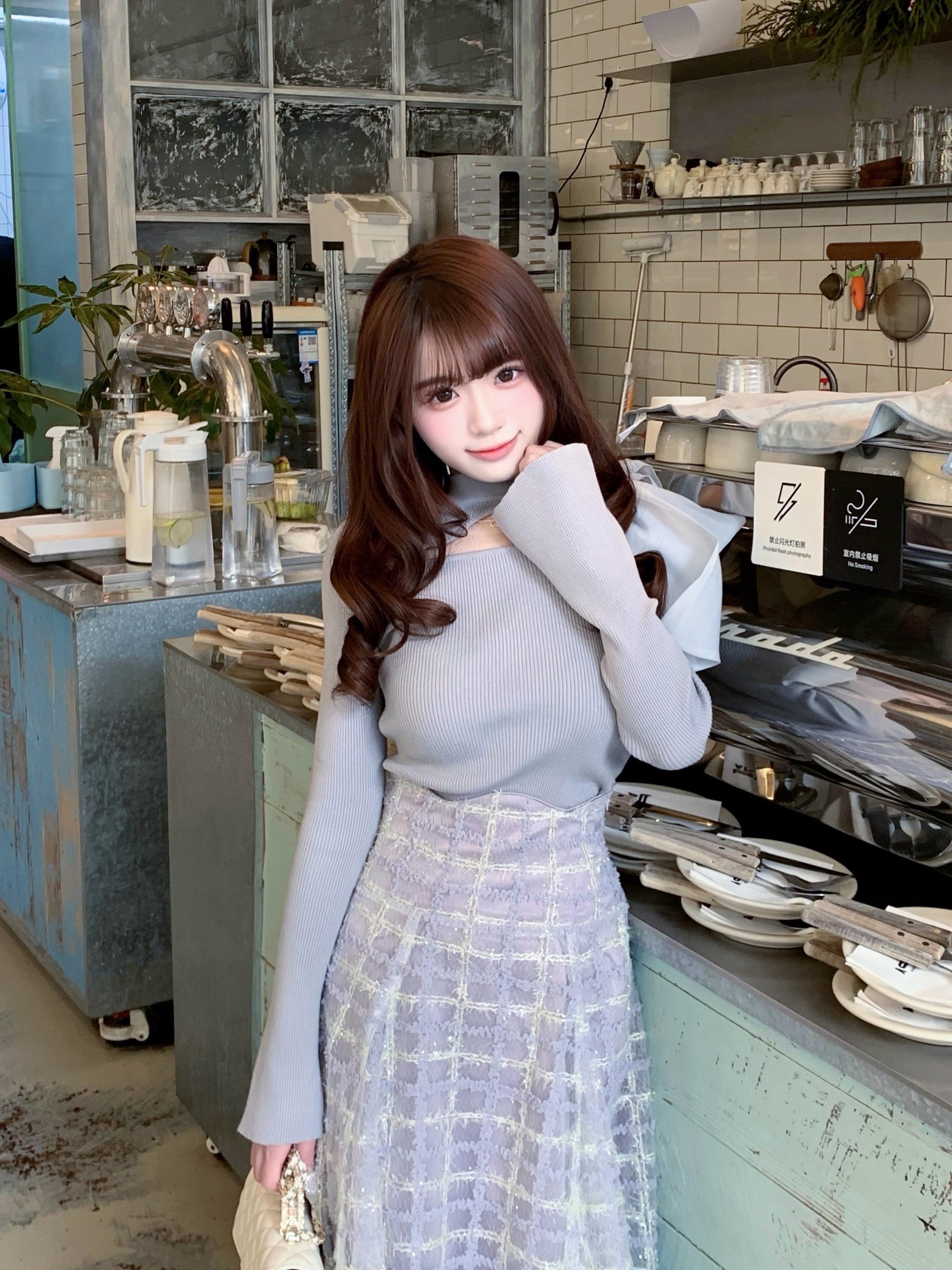 这辈子最大的遗憾就是亲不到自己的脸⌯>ᴗ<⌯ಣ