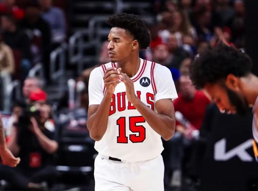 火箭引援NBA自由市场火箭完成一笔引援，正式签下前锋朱利安·菲利普斯。2023届