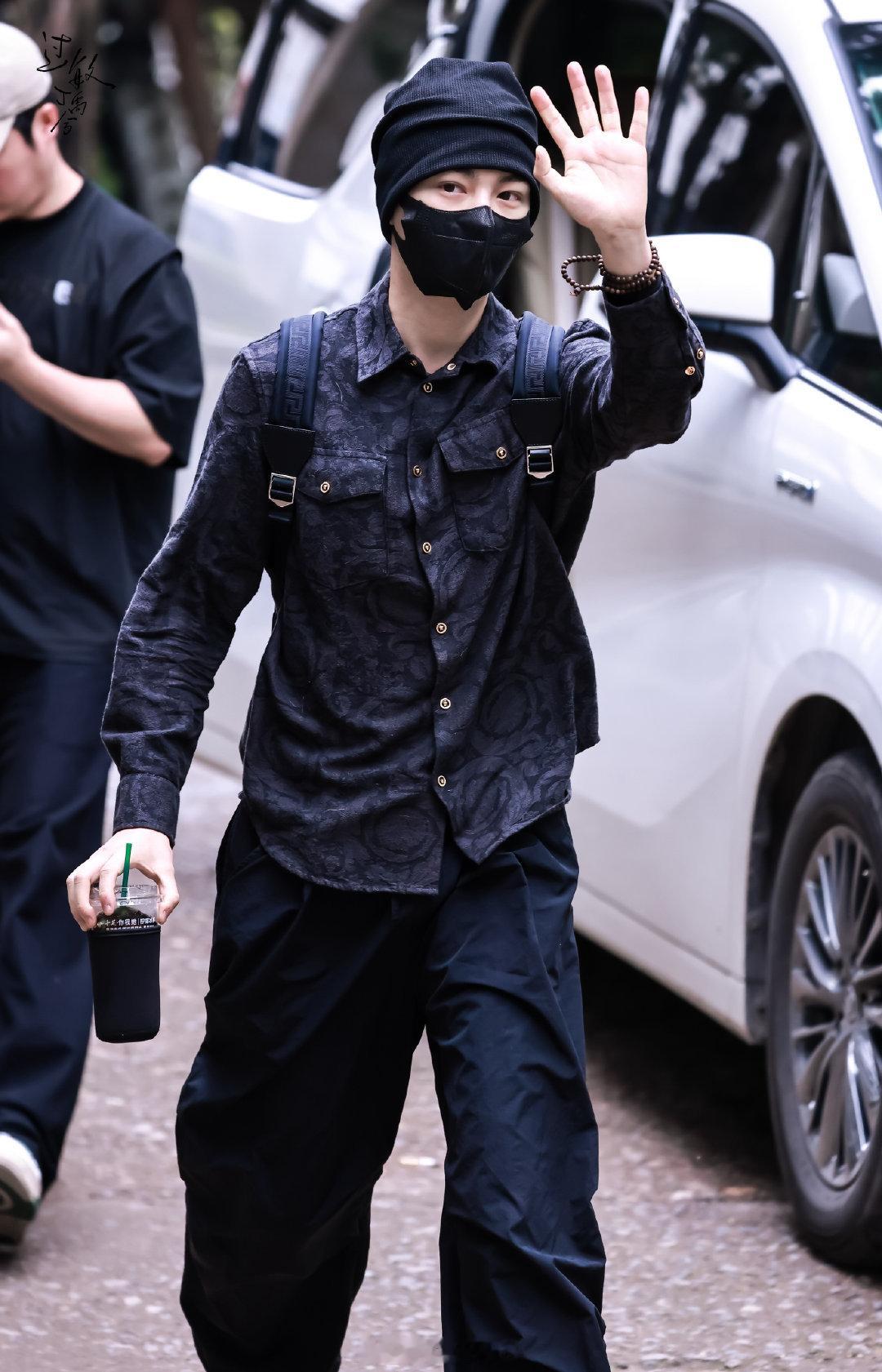 丁禹兮冷帽潮男司宫令上班新路透，丁禹兮这穿搭太帅了吧！丁禹兮田曦薇等8人春晚花絮