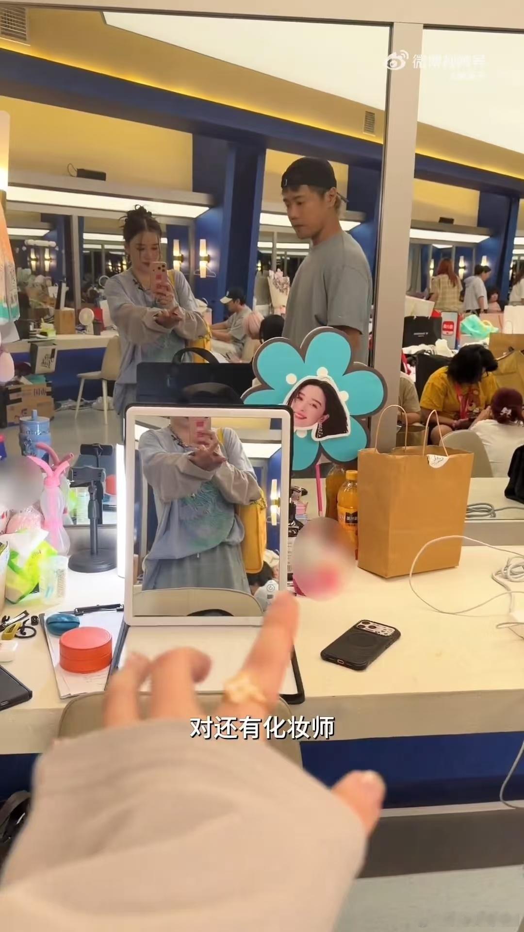 阚清子晒何宣林送的手工 手工礼物是最有温度的心意，何宣林把对清子姐的感谢和喜欢都