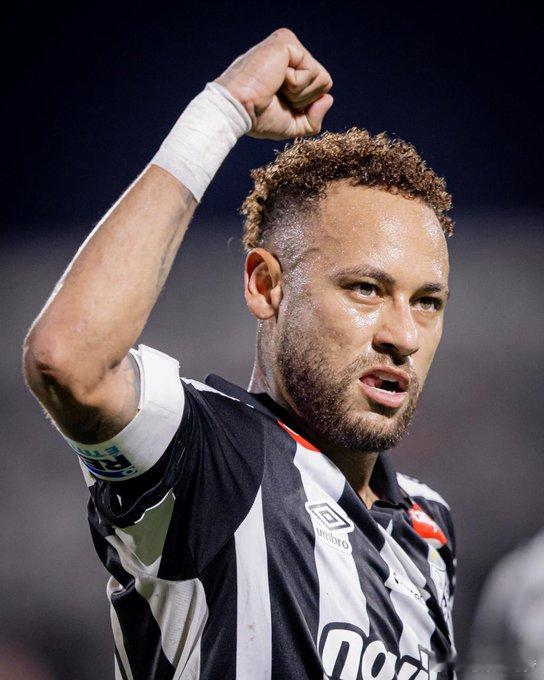 世界杯踢替补，内马尔也愿意？巴西中场大将卡塞米罗日前接受ESPN专访，直言对有关