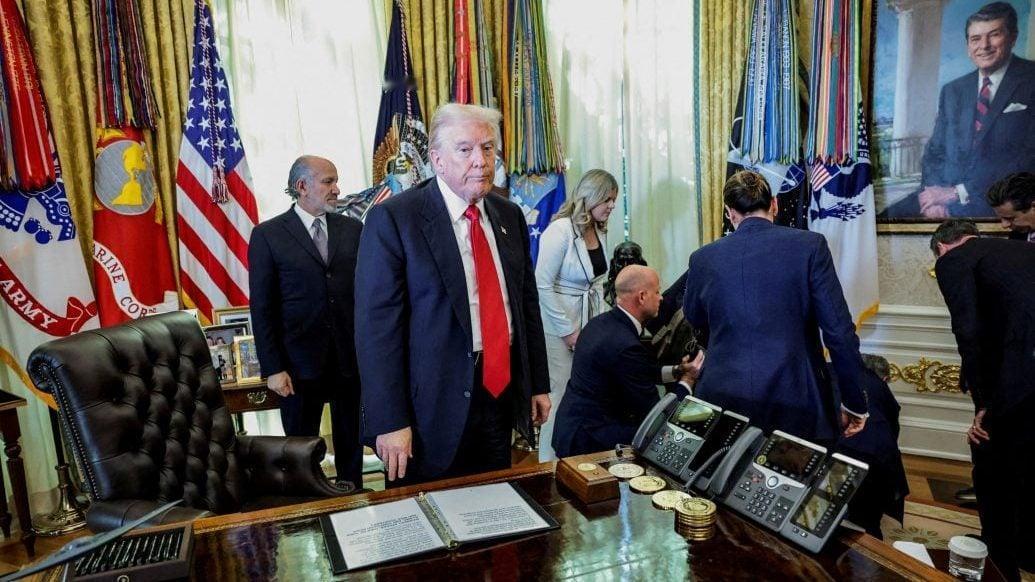 你觉得特朗普是真心想和中国合作吗只是被迫无奈的选择而已，一旦有别的选项，那么就是