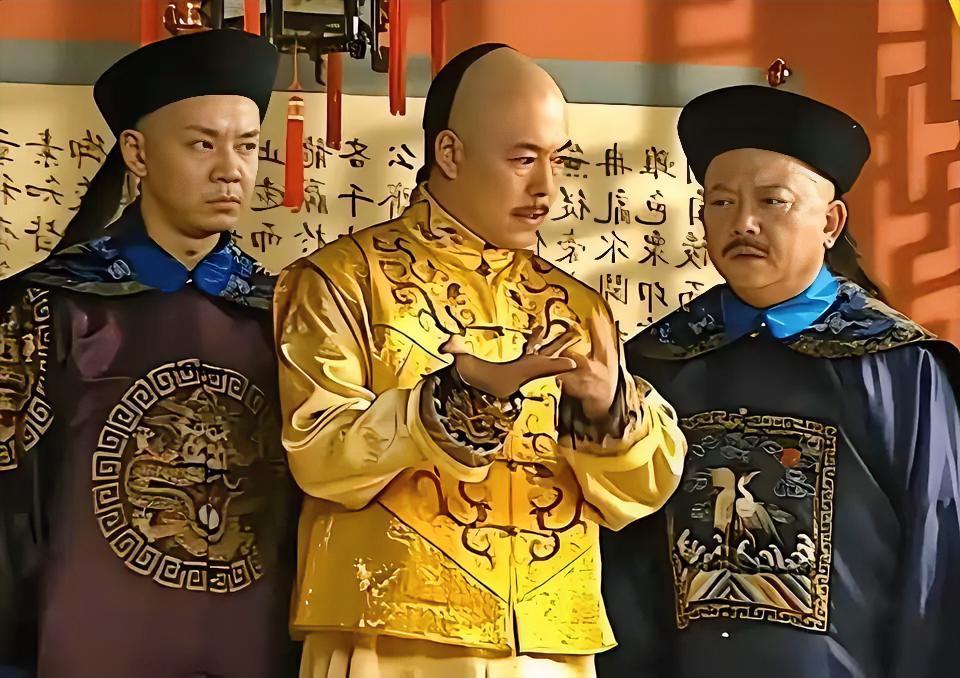 1789年，乾隆见独眼考生太丑，出上联羞辱：“独眼不能登金榜！”谁料考生一秒妙对