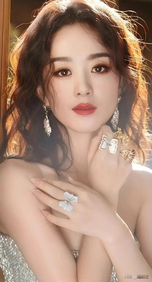 《逍遥》，发现赵丽颖出场很早却不是主角，都挺意外。其实，这是她为了兑现一个长达十