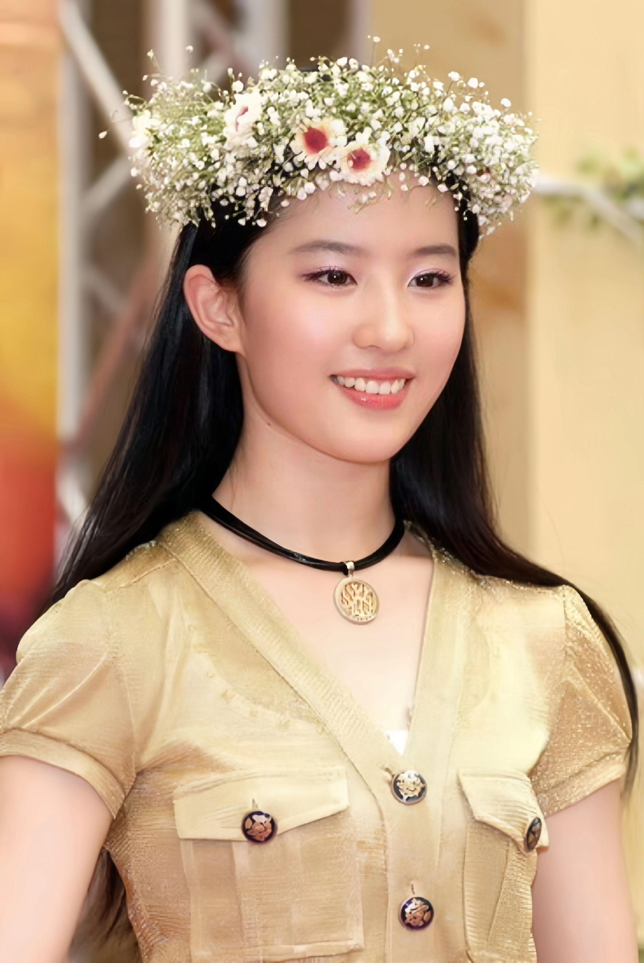 花环少女。