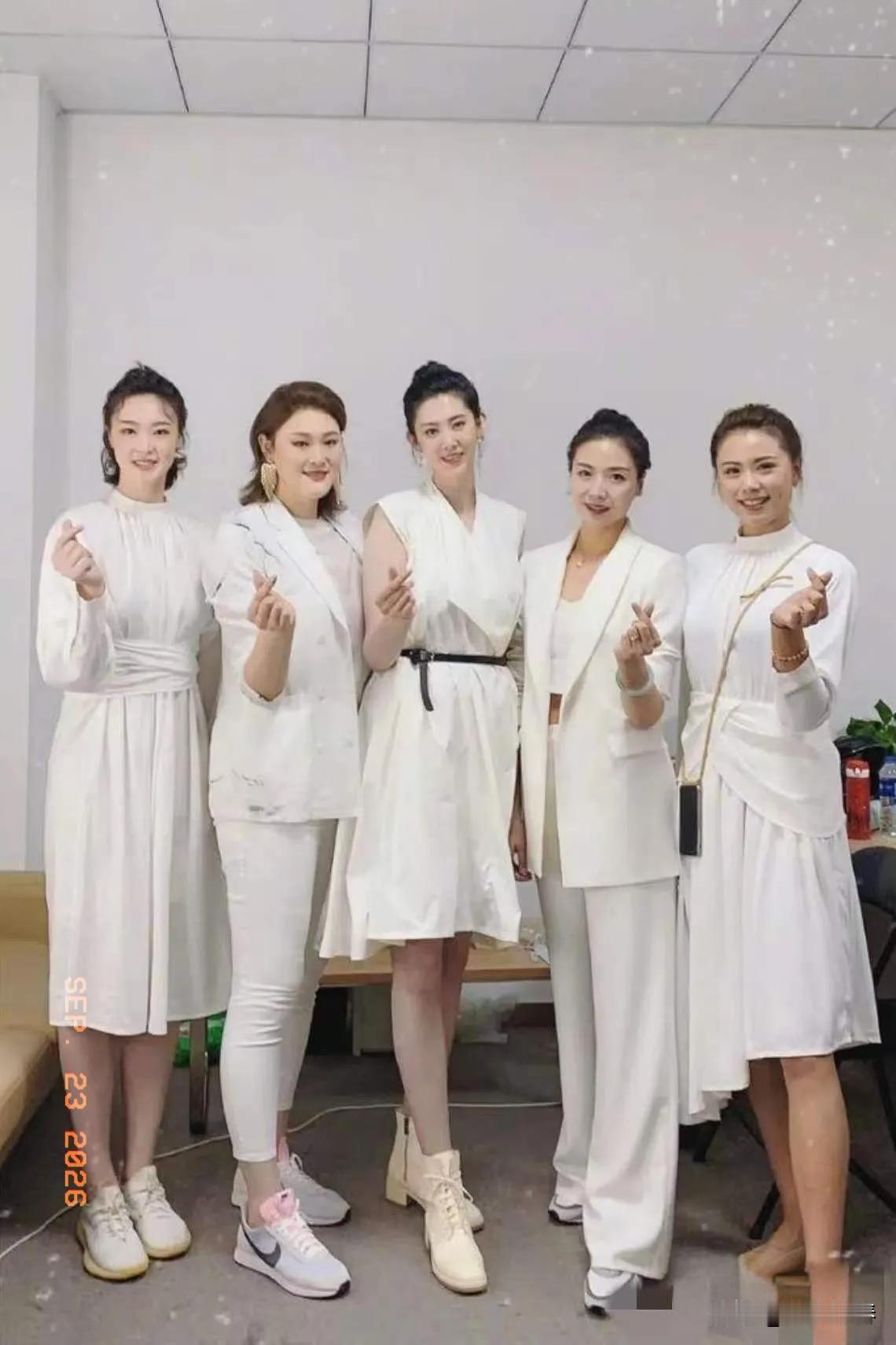 惠若琪，激动发文。

9月22日晚，惠若琪在个人社交平台上激动发文，配文写着：“