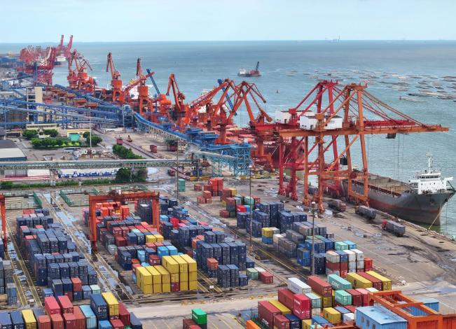 信号不一般，国家紧急约谈淘宝、抖音、小红书等电商平台，这次约谈说白了就是"杀鸡儆