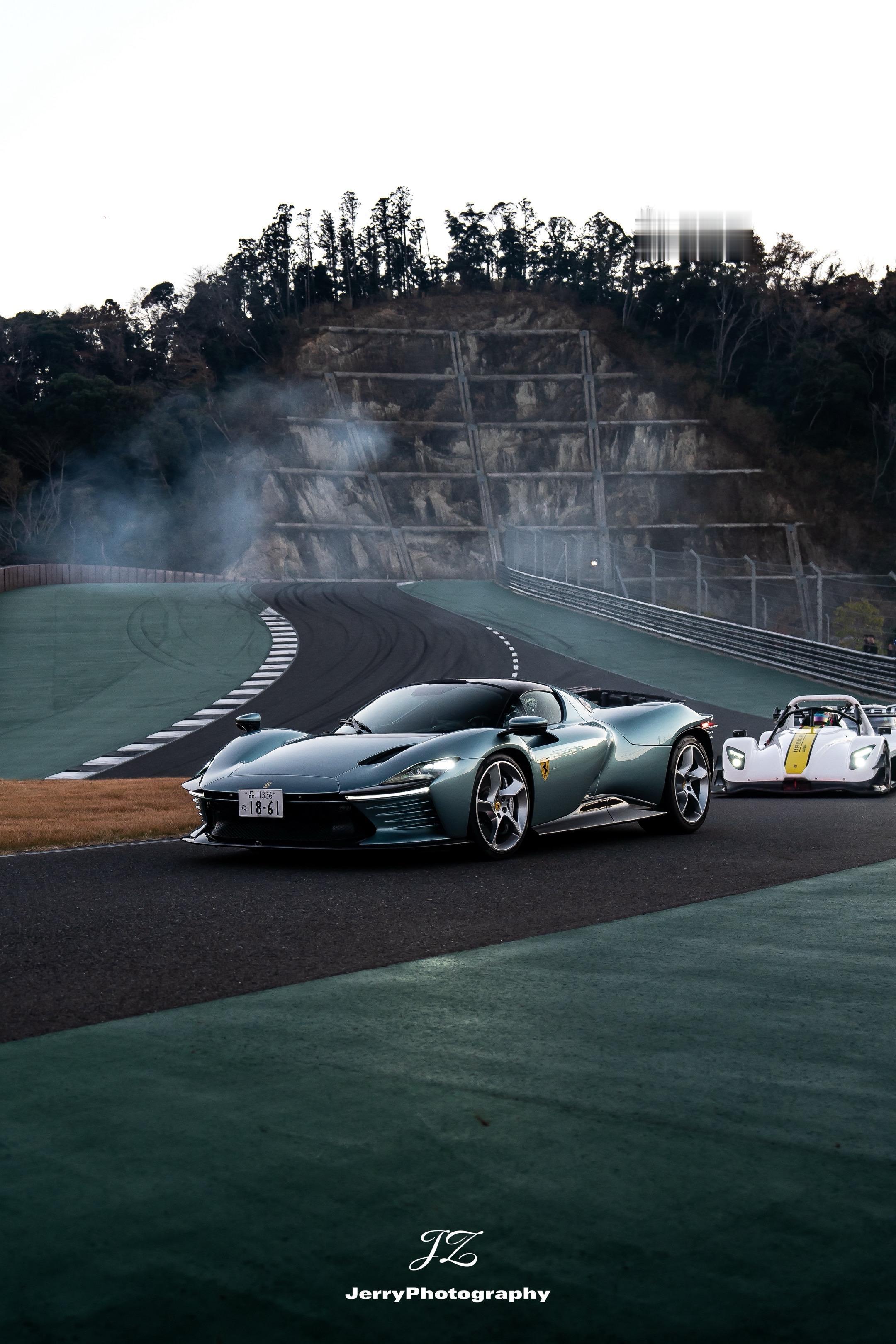 🩵Daytona SP3❤️。自古红蓝出CP，优美的线条和暴力的性能...