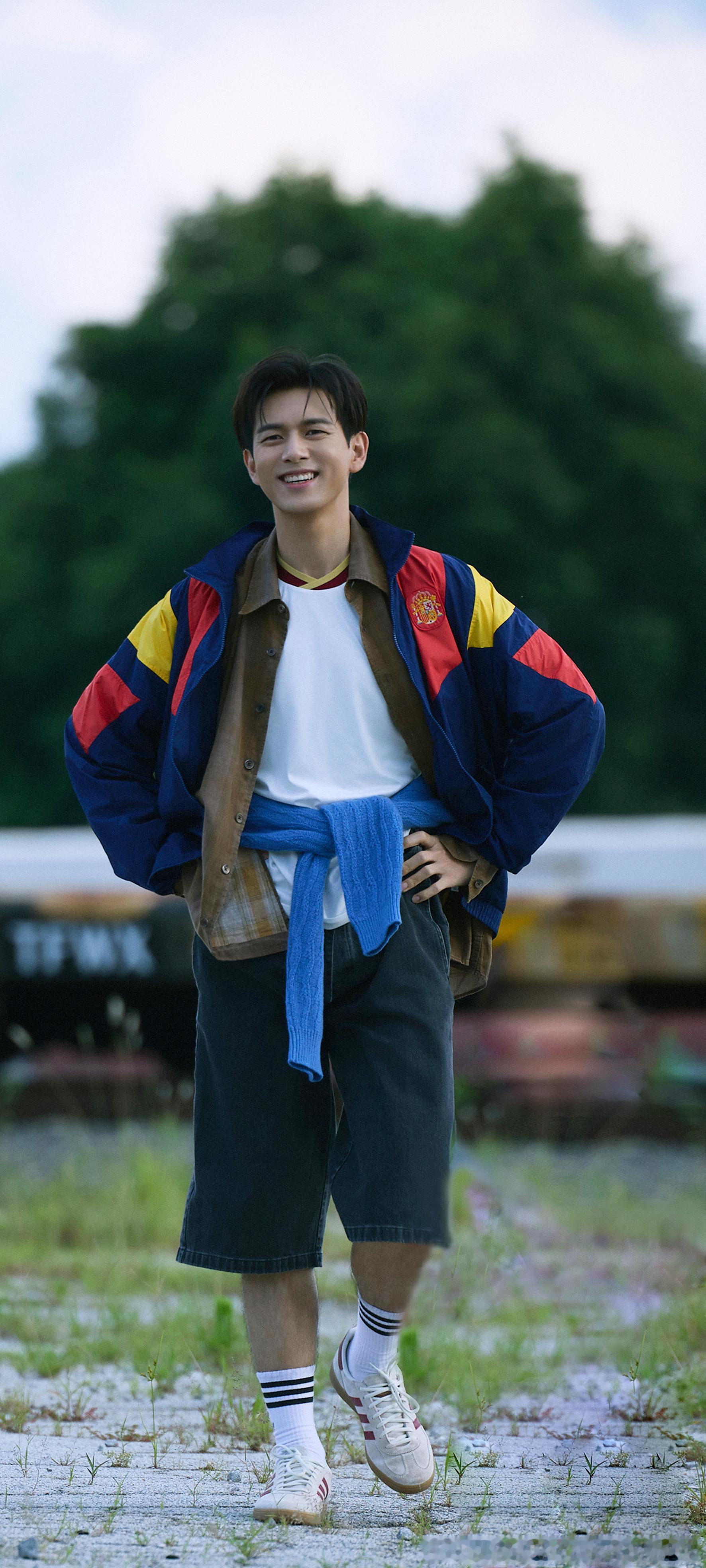 李现 vogueman李现七月刊封面 电脑桌面和手机壁纸是不是要换啦？小鲁来营业