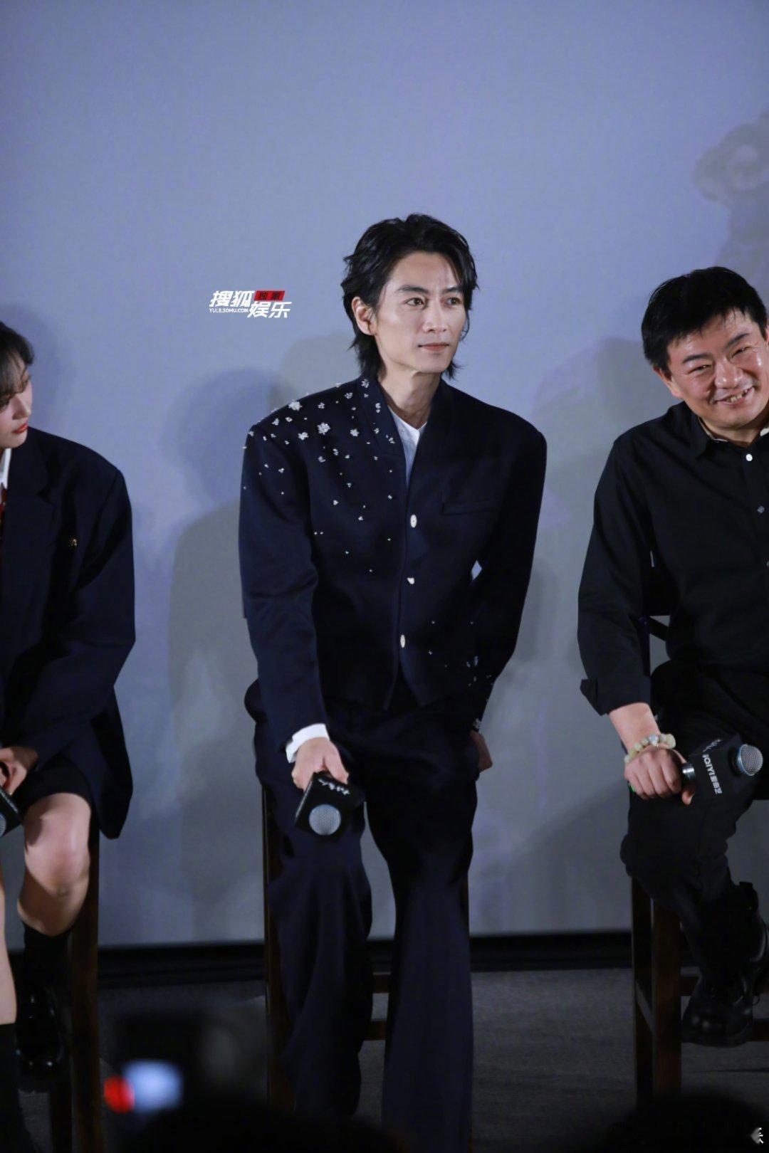 弱弱的问一句，陈晓发生了什么？罗一舟看起来状态好多了 