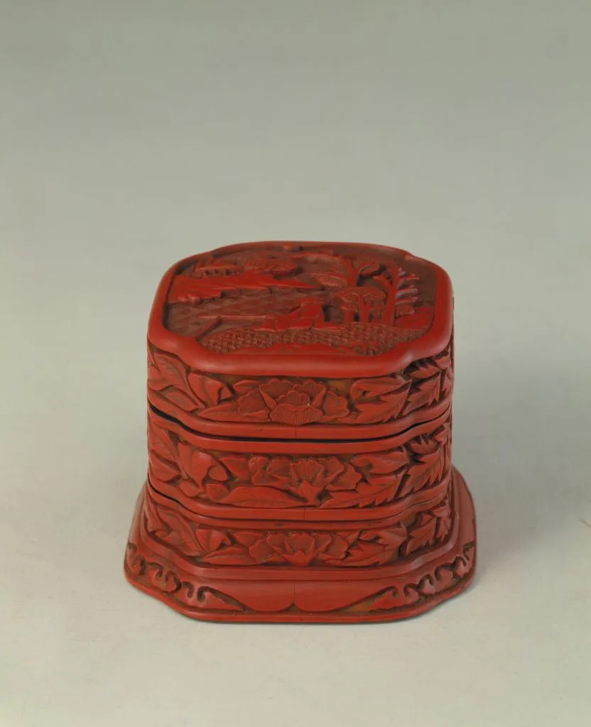 剔红垂钓图二层方盒