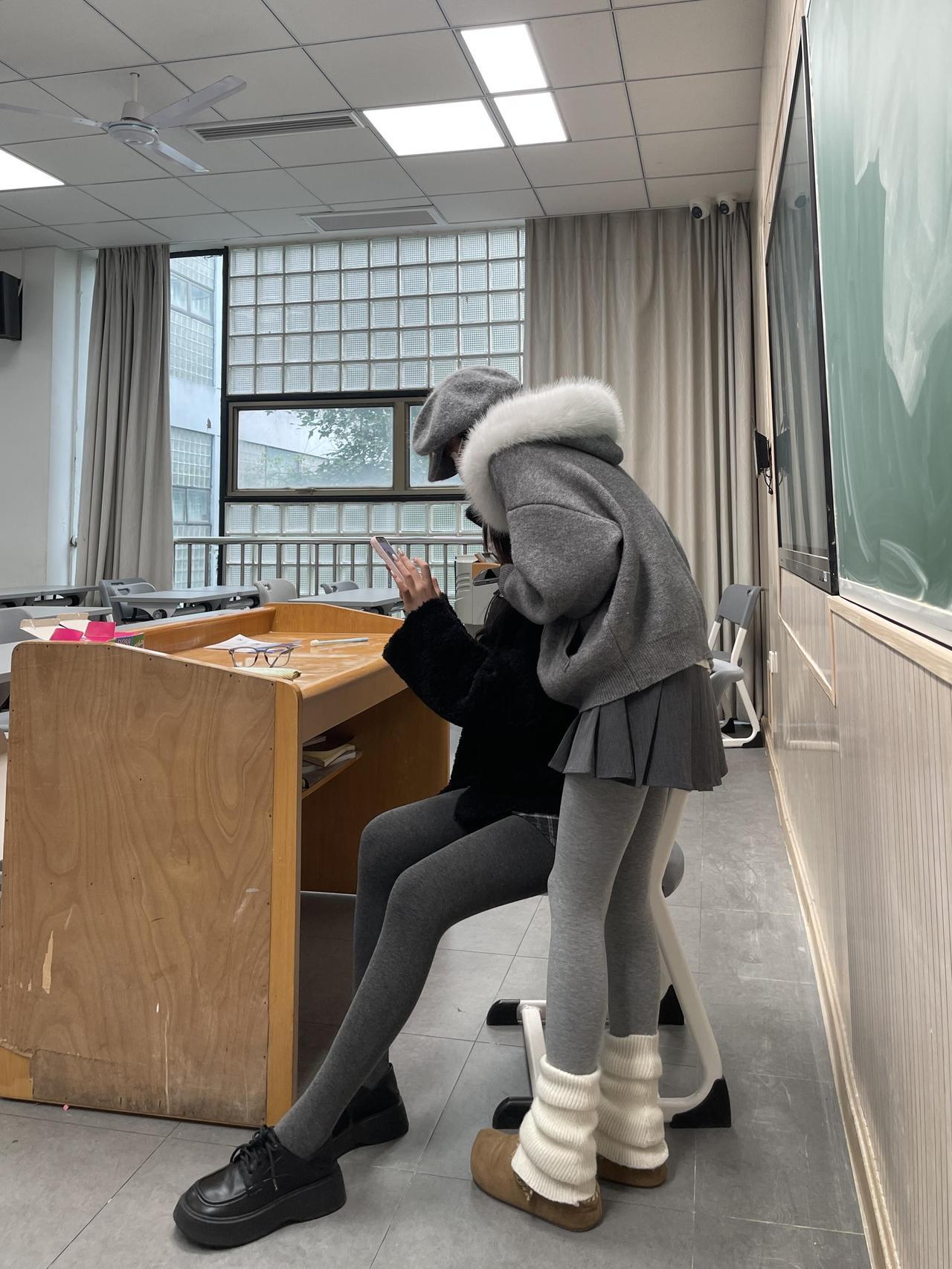 还是大学生活好啊
大学生日常