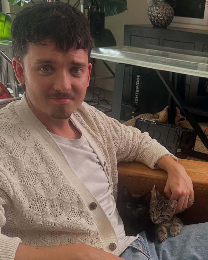 哥们咋长这样了？ 