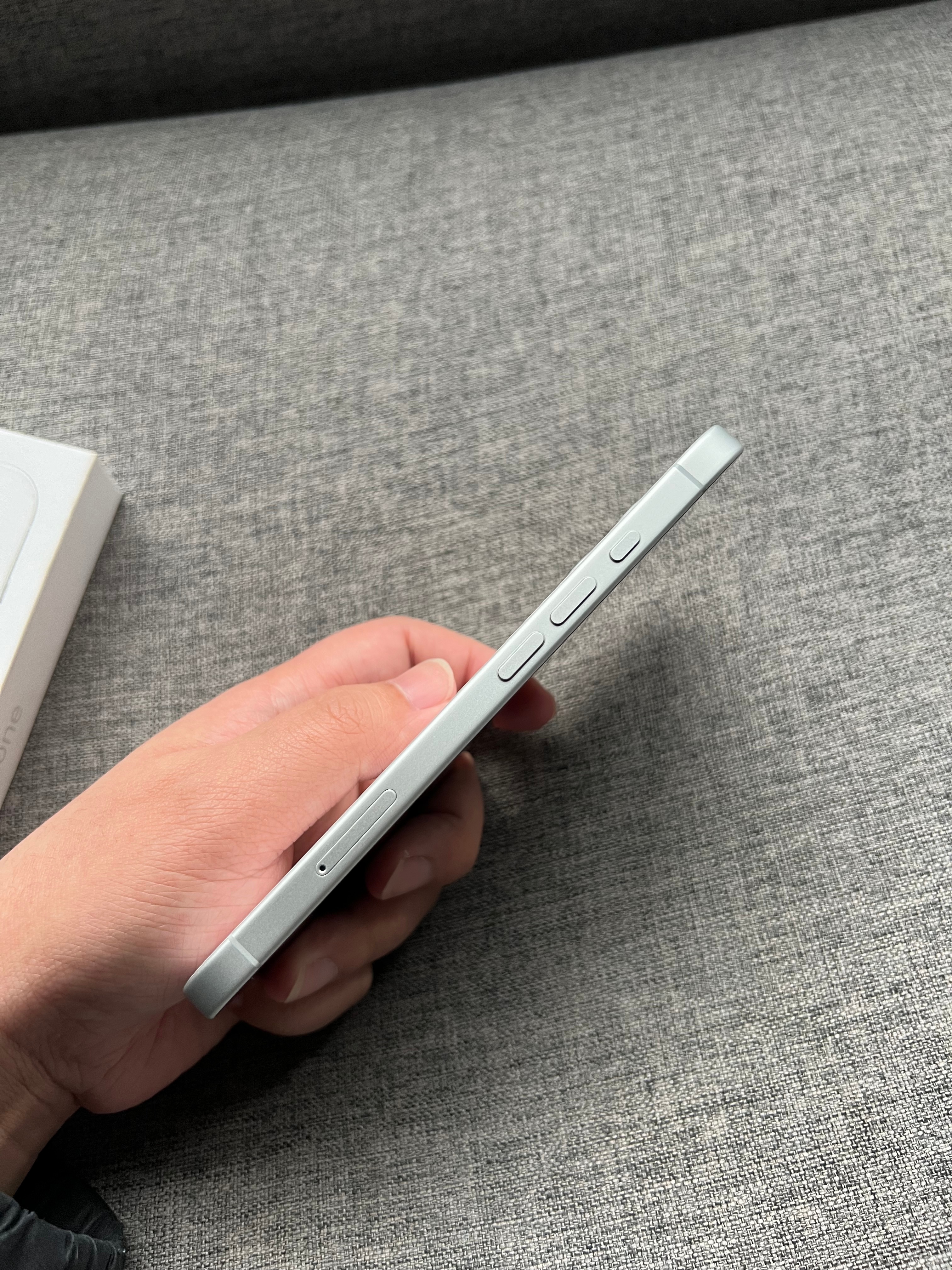 国行iPhone17 256G 白色，完美全套，电池效率100，全国联保至202