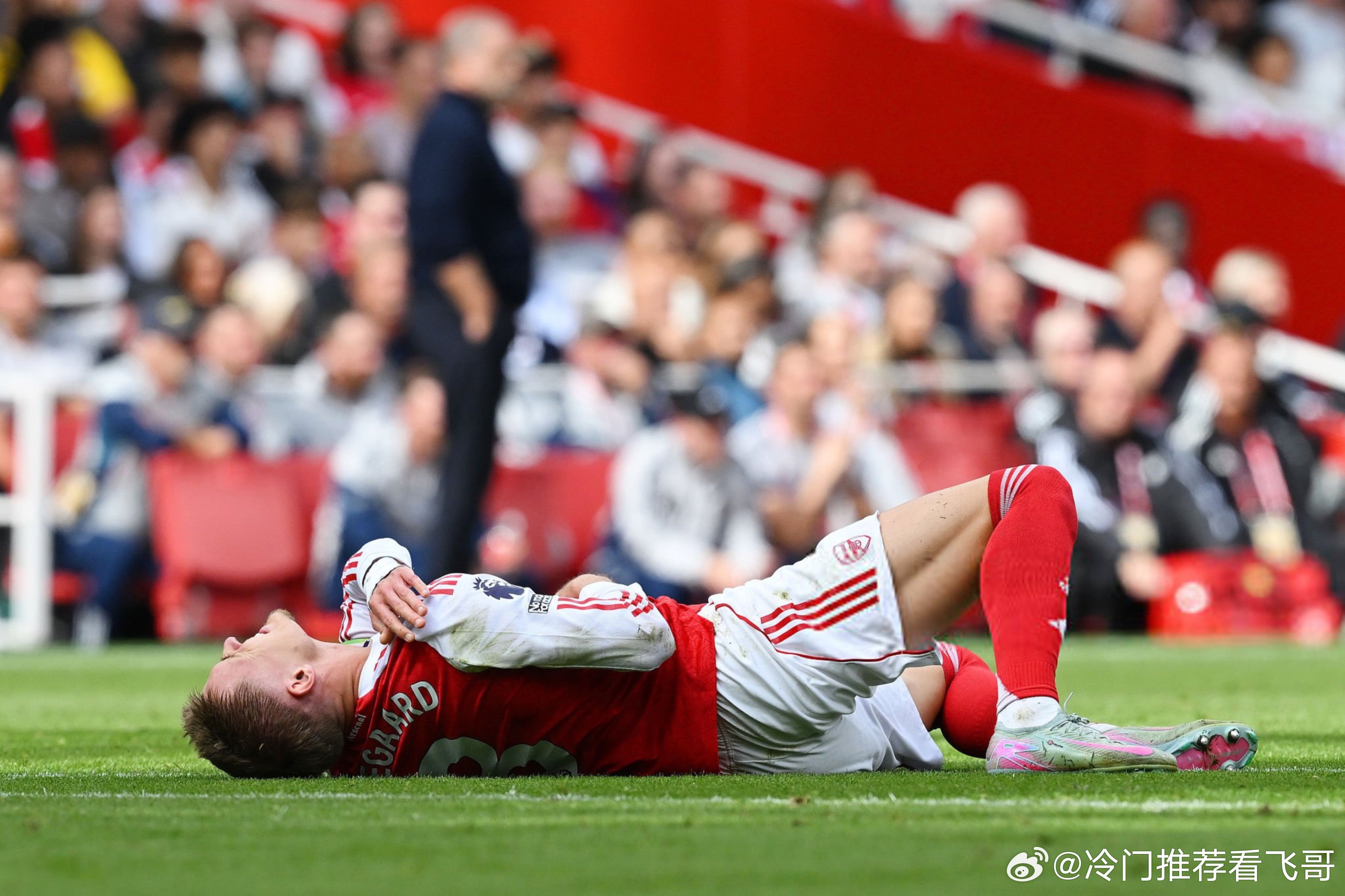 阿森纳3比0诺丁汉森林厄德高因肩伤离场 恐缺席多场关键战英超第4轮的较量中，阿森