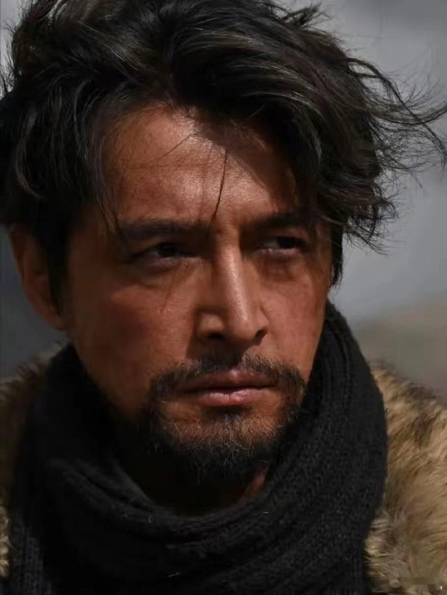 怪不得胡歌最近频繁出来拍戏，不是因为没钱了，也不是不恋家，而是胡歌已经意识到了自