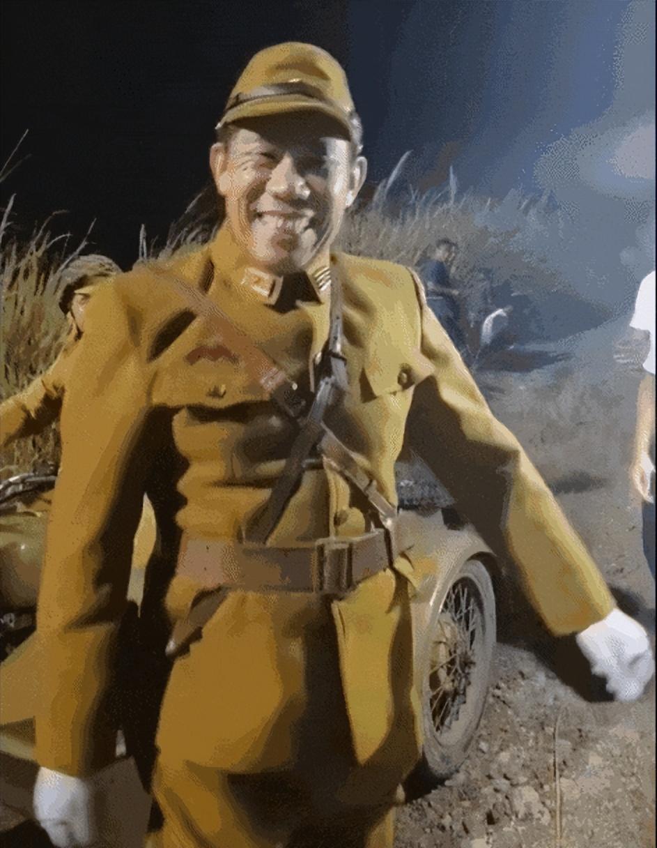 老账未清又添新债！日本把军衔“大佐”穿了回去，这次直指中国
 
说起大佐，中国人