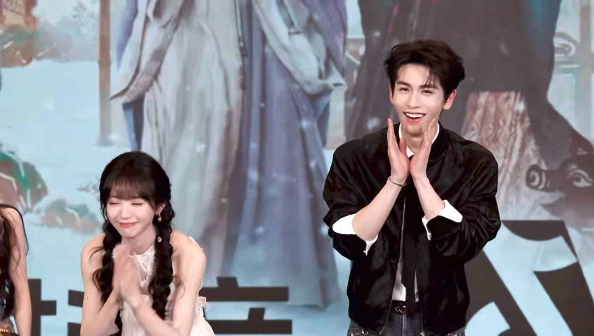 逐玉爱奇艺破万张凌赫田曦薇两只萌物把人心搞得乱乱的，好甜🤤逐玉追剧团