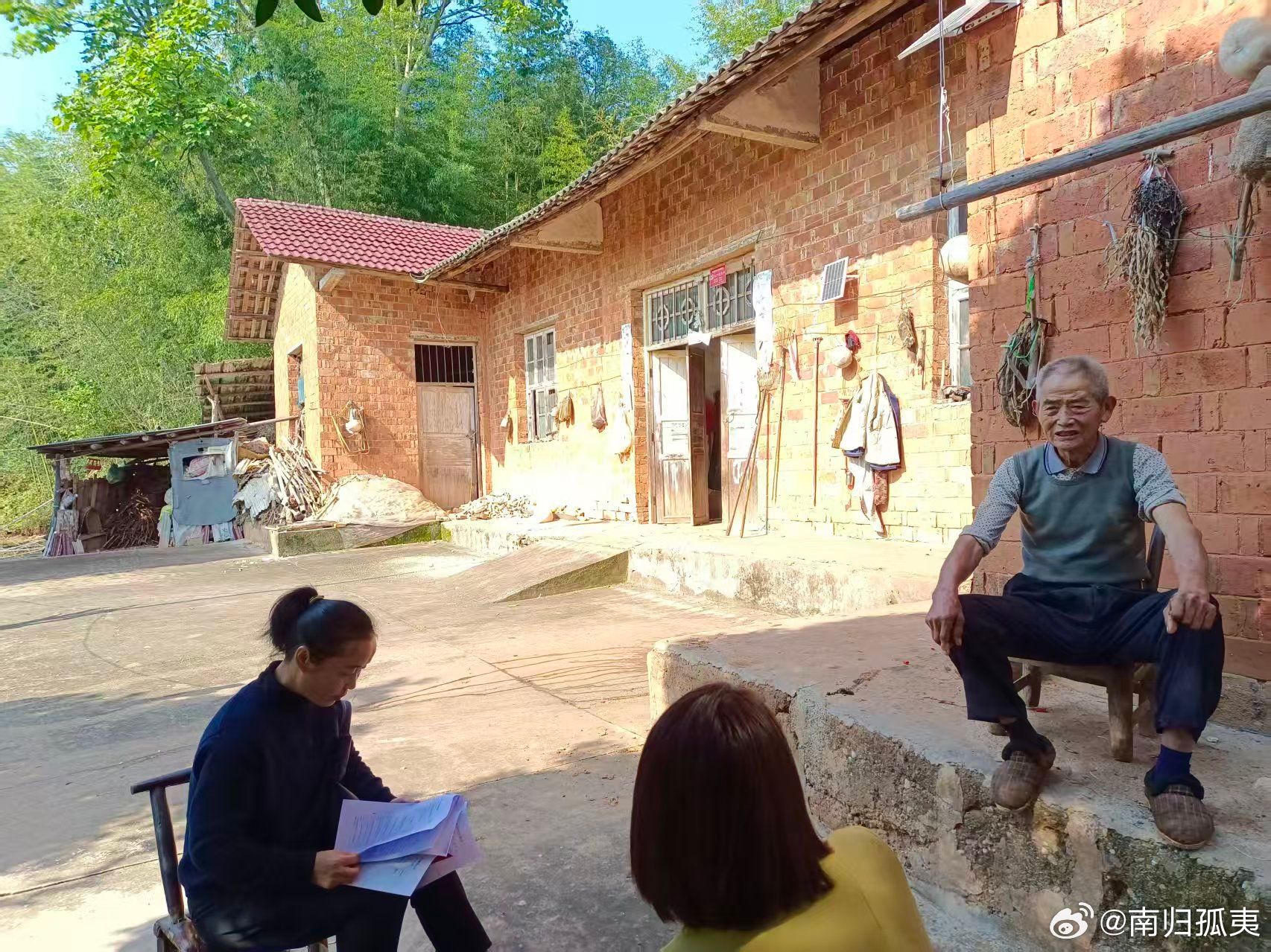 这是一位网友分享的真实经历，其实咱们国家真的有很多好政策，尤其是对于贫困人群的，