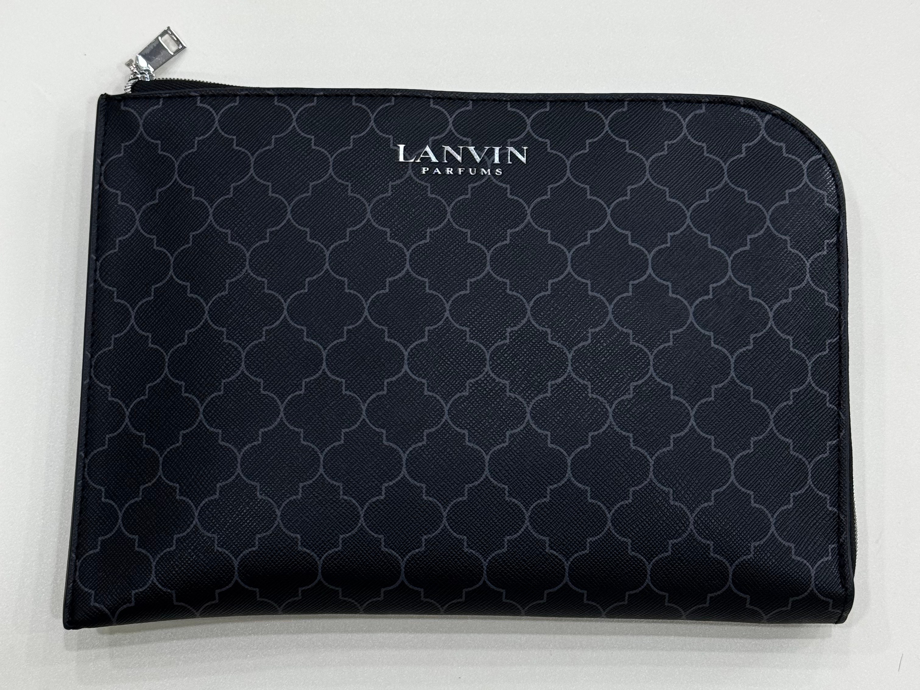 30天模型连送挑战 第381期今天【抽奖】送出：土耳其航空×Lanvin 洗漱收