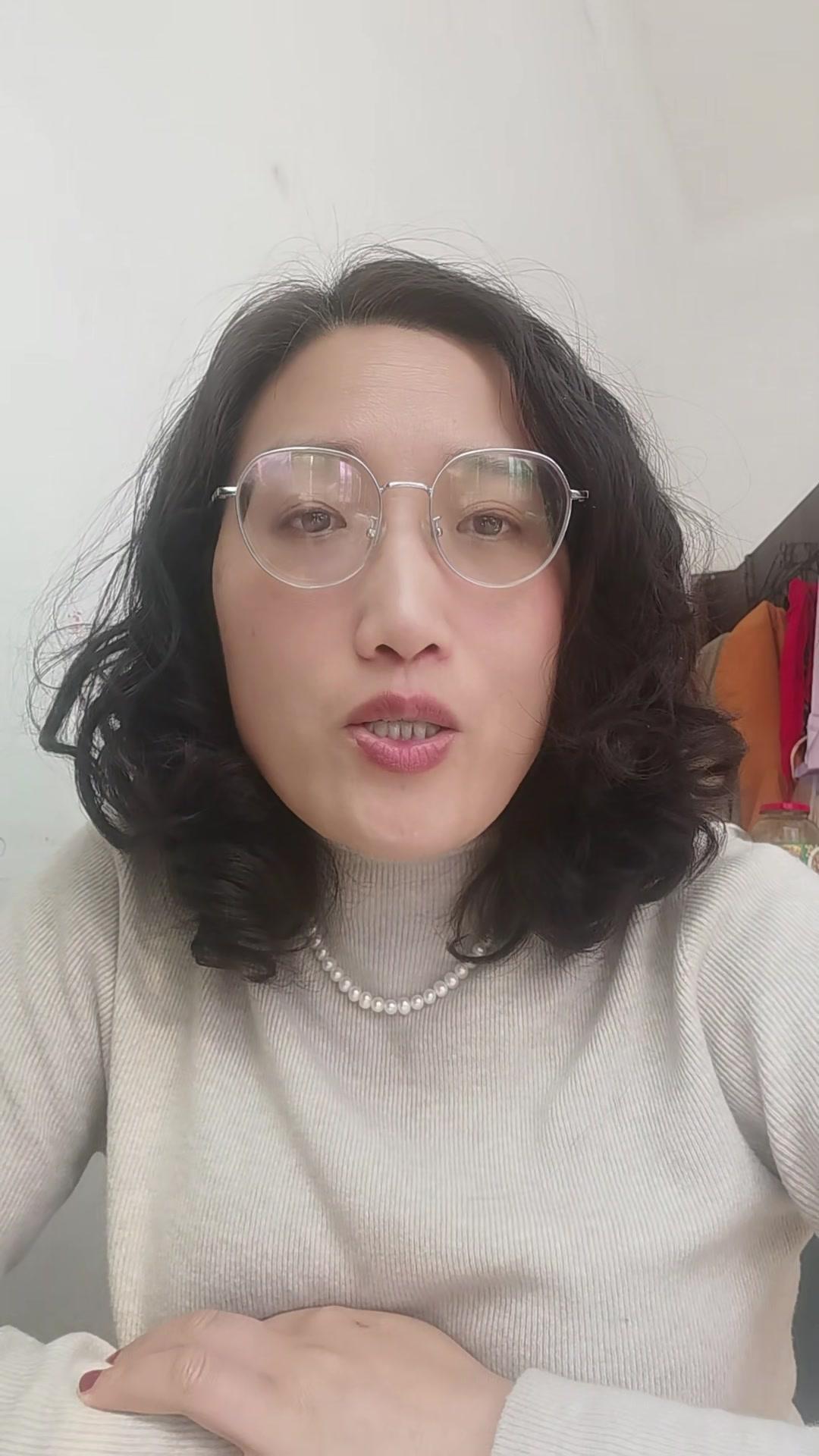 换季乱穿衣？用这个法则就对了！👔内搭按当天最高温穿，外搭按当天最低温穿，这样天