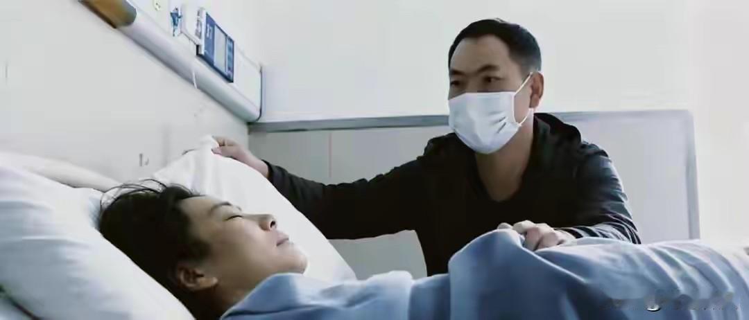 这是真男人！一男子离婚后意外得知，前妻竟瞒着他偷偷为自己生下了孩子。他不顾全家人