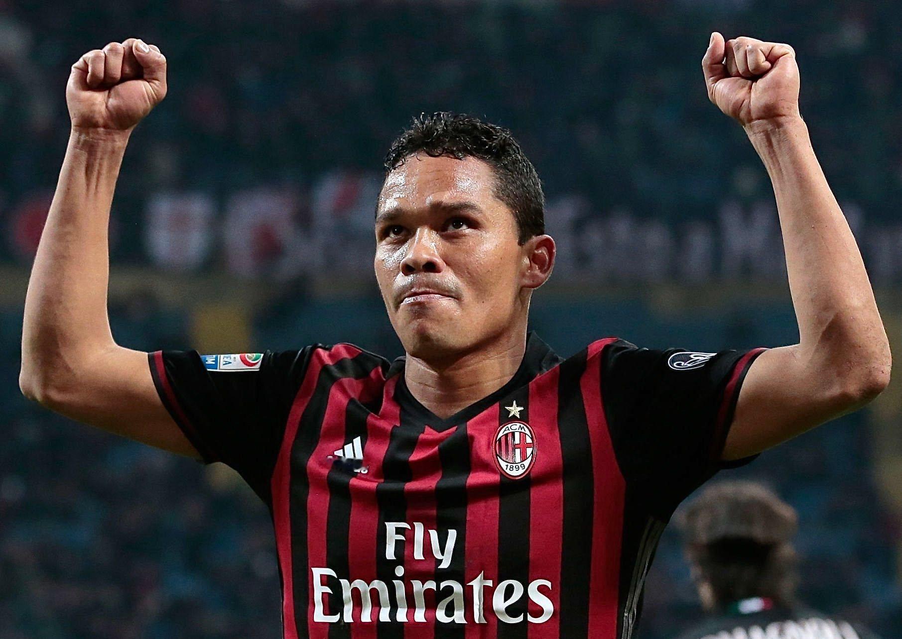 AC米兰 卡洛斯·巴卡仍是AC米兰最近一位单赛季意甲进球超过15球的球员——他在