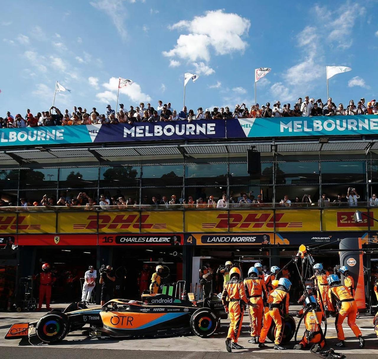 作为追了F1近十年的观众，我见过太多车手转会的喧嚣，却很少有一次，像里卡多官宣加